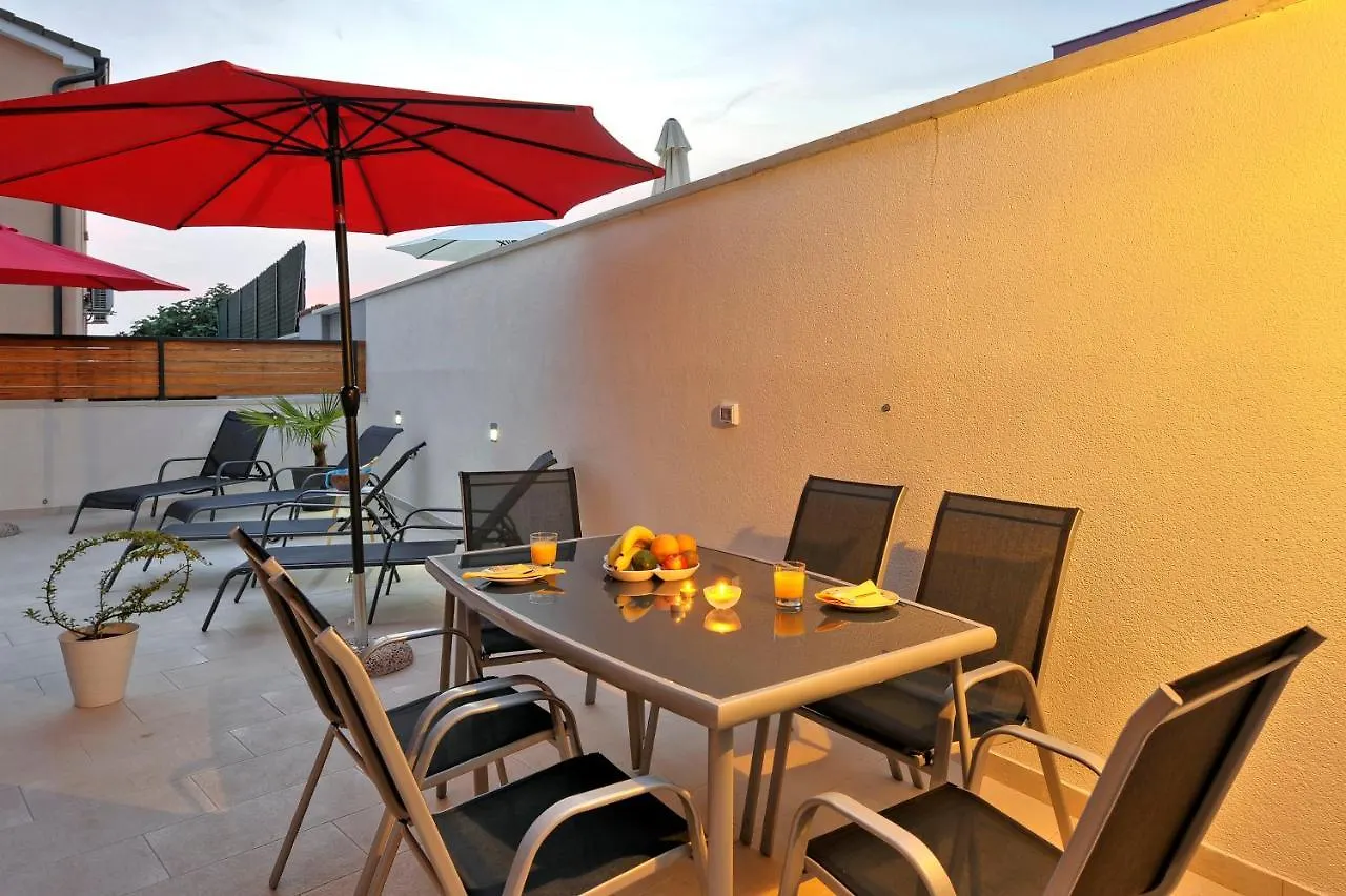 Villa With Private Pool In Village Jadreski Pula Croatia