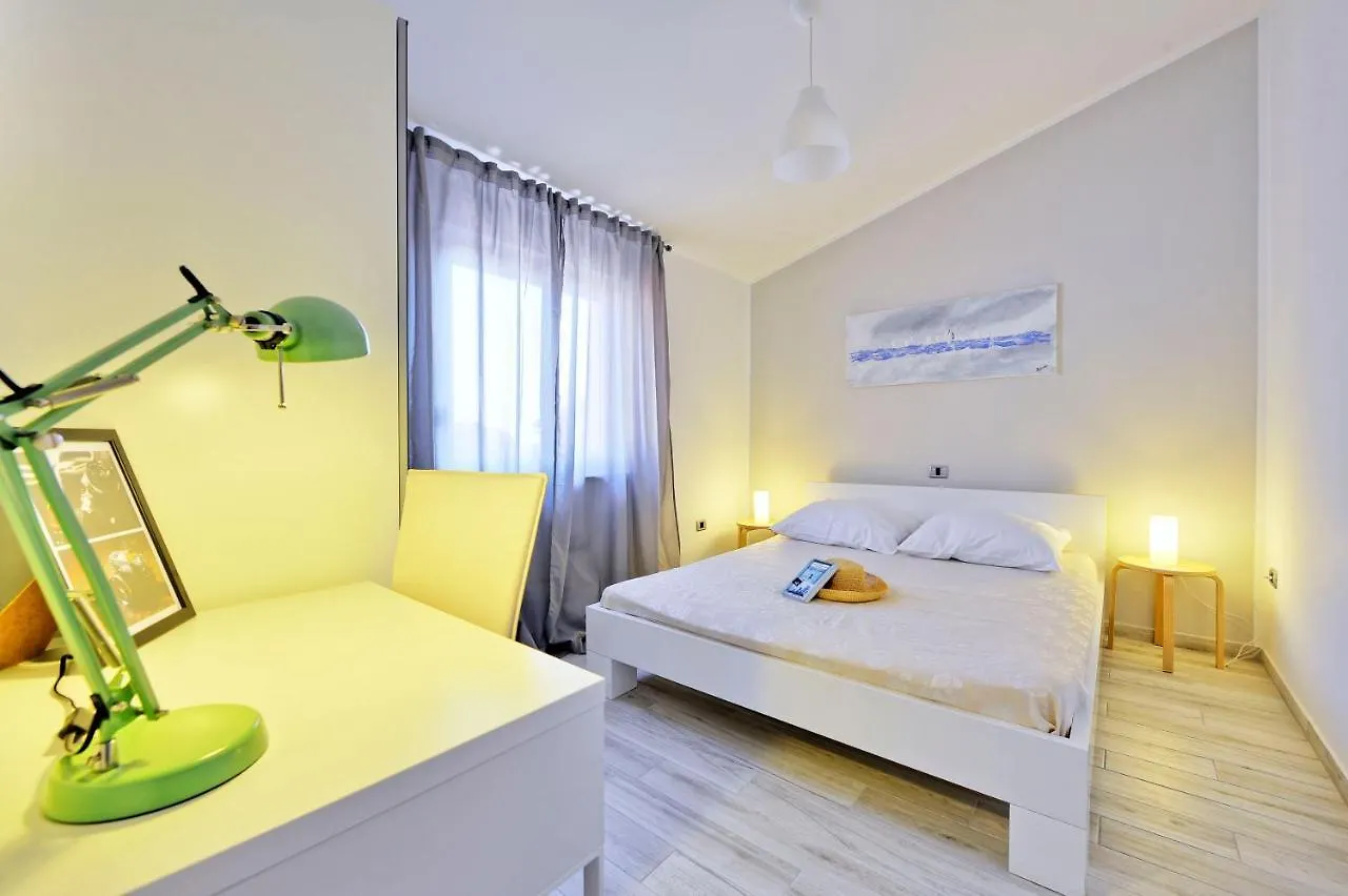 Villa With Private Pool In Village Jadreski Pula