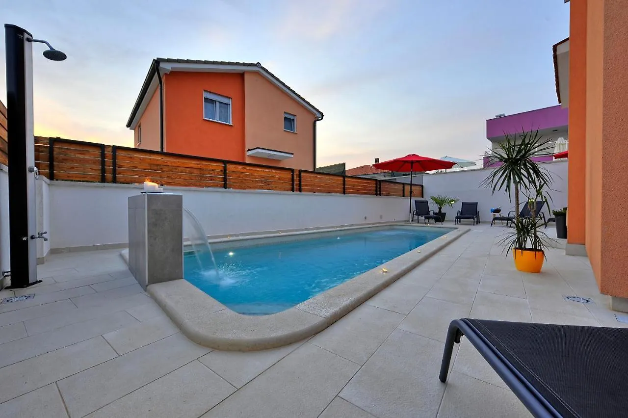 Villa With Private Pool In Village Jadreski Pula 0*,